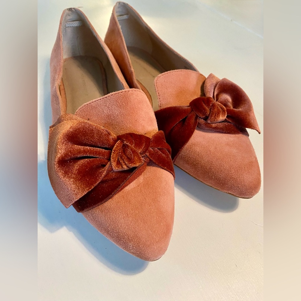 NWOB Anthropologie Salmon Velvet Bow Flats